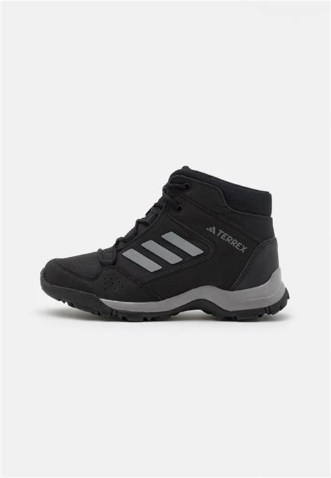 Kupi adidas Gojzerice za planinarenje online .